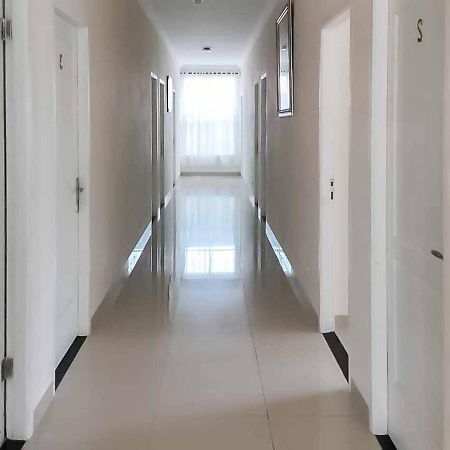 Wisma Talenta Mitra Reddoorz Jacarta Exterior foto