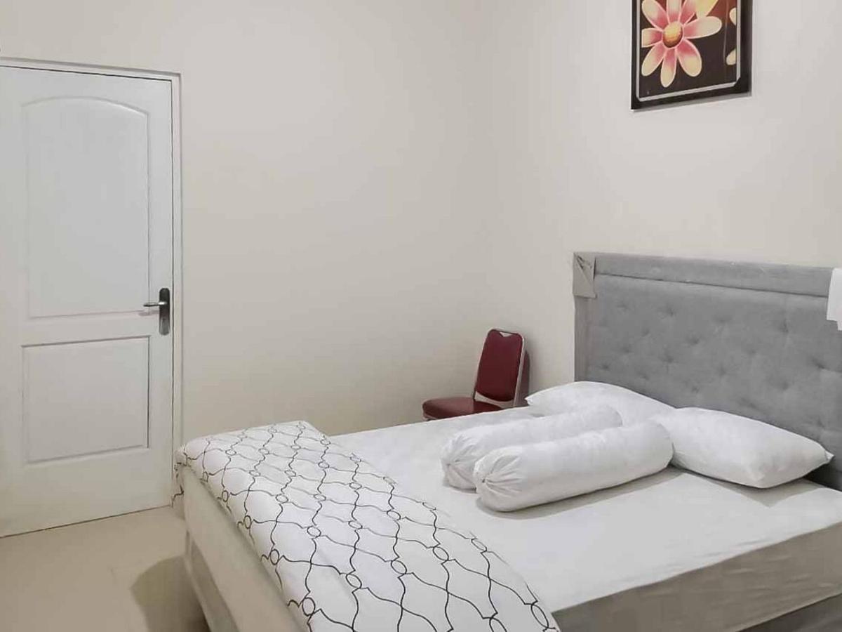 Wisma Talenta Mitra Reddoorz Jacarta Exterior foto